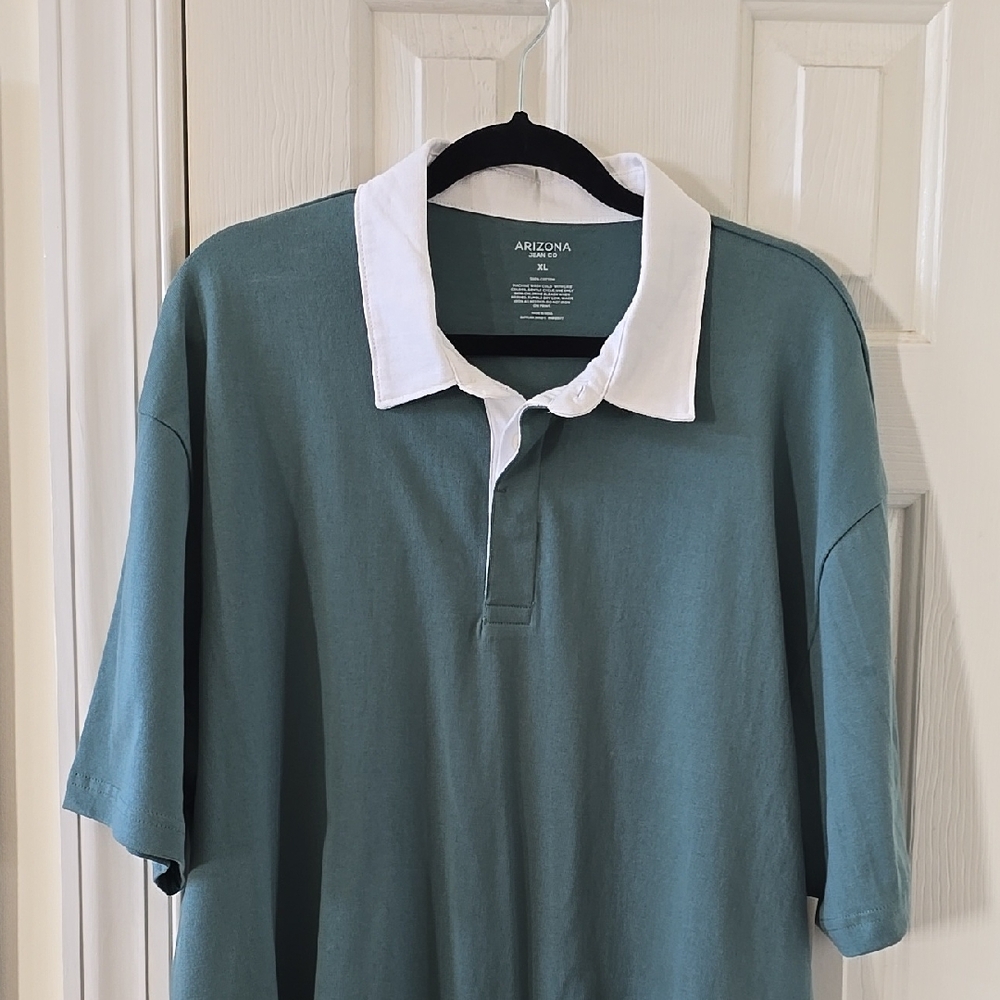 ARIZONA JEAN CO BRAND YOUNG MEN'S GREEN AND WHITE POLO SHIRT SIZE XL